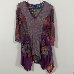 Aster original V Neck uneven hem long slouch pockets lots of crochet great top!